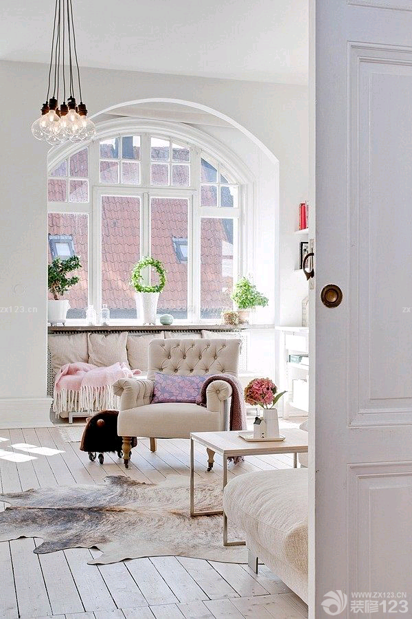 时尚北欧风格小二室一厅小户型沙发装修图片