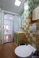 小户型住宅卫生间瓷砖配色图片