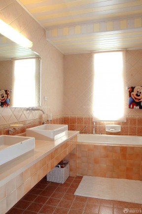 浪漫宜人的90平两居室卫生间瓷砖配色效果图