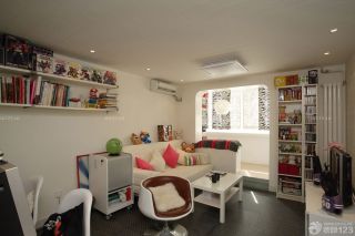 暖色调现代简约小户型客厅折叠家具装修案例