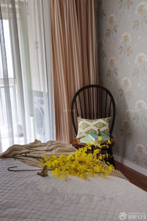 美式乡村风格卧室 花朵壁纸 