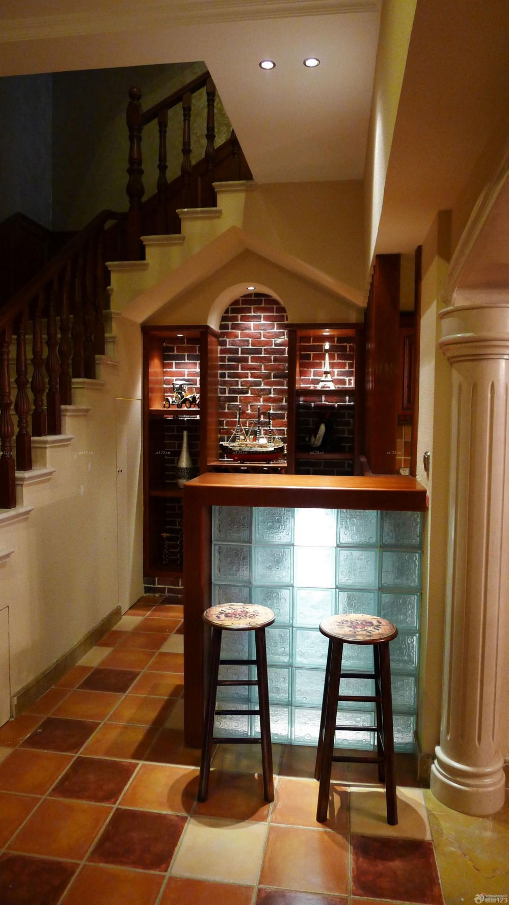 复式房屋家装美式吧台案例欣赏