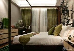 舒适卧室纯色窗帘设计图