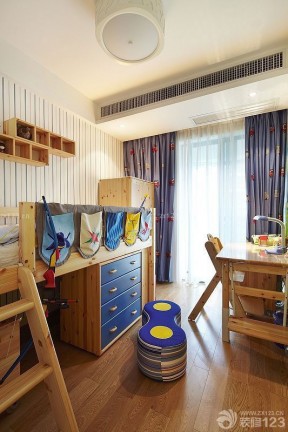 交换空间儿童房家具设计实景图