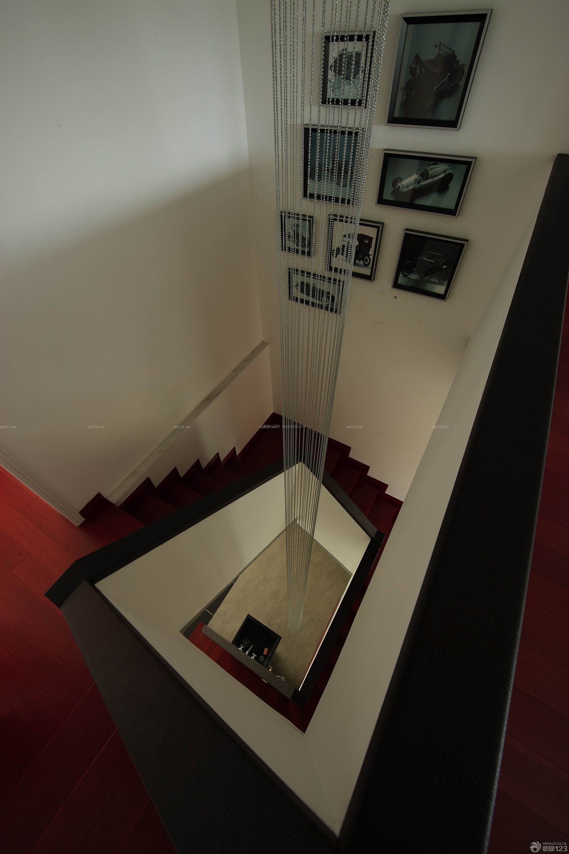楼梯间照片墙设计实景图