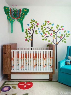 小户型婴儿房 创意墙绘 
