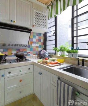 小户型家居装修图库 厨房颜色搭配 