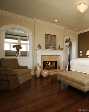 家庭客厅 仿木地板地砖