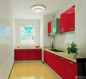 半敞开式厨房 红色橱柜
