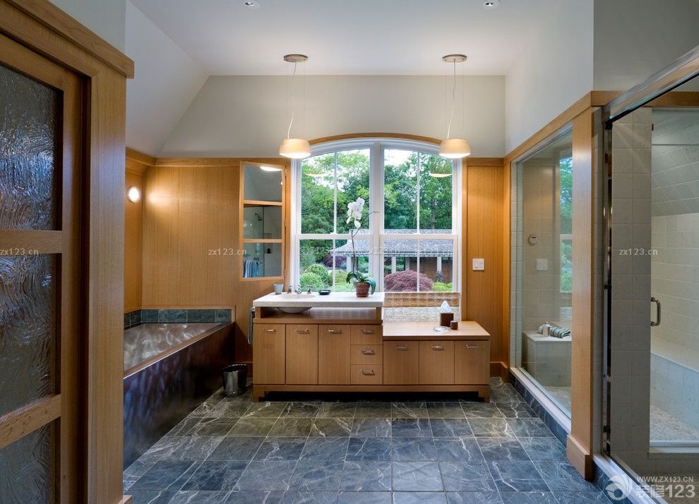 家庭浴室瓷砖拼花贴图设计图片