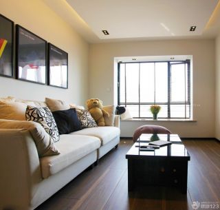 50平单身公寓房屋客厅装修实景图