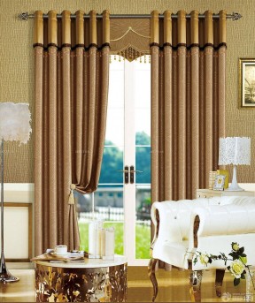 最新欧式客厅浅咖啡色窗帘装修案例