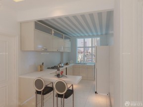 两室一厅厨房条形铝扣板装修案例