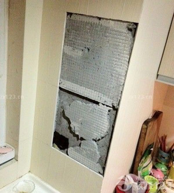 厨房墙上的瓷砖掉了,用什么胶可直接粘上?一般多少钱?