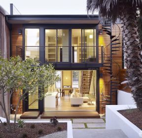 现代别墅铁艺室外楼梯装修设计效果图大全赏析-每日推荐