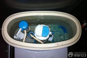 马桶水箱漏水怎么解决？