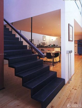复式住宅房屋楼梯设计图