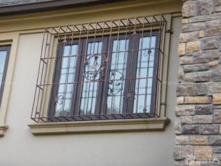 三居室铁艺防盗窗装修案例