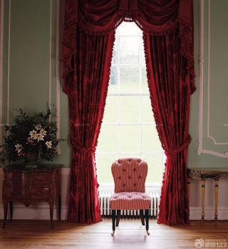 古典欧式风格红色窗帘装修案例