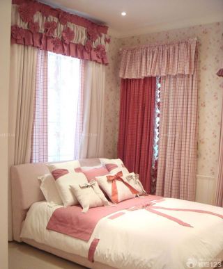 浪漫可爱型女生卧室红色窗帘装修效果图欣赏