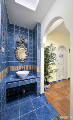 地中海小户型卫生间 洗手池 背景墙设计
