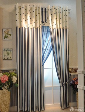 典雅欧式条纹窗帘装修效果图欣赏