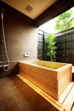 别墅浴室木质浴盆装修效果图