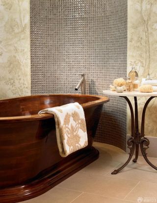 欧式卫生间木质浴盆装修效果图欣赏