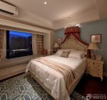 美式小户型卧室大飘窗装修案例