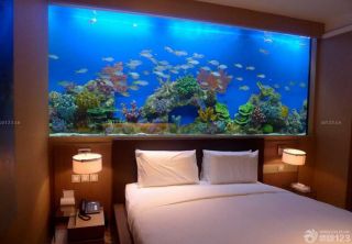 床头壁挂式鱼缸装修效果图片