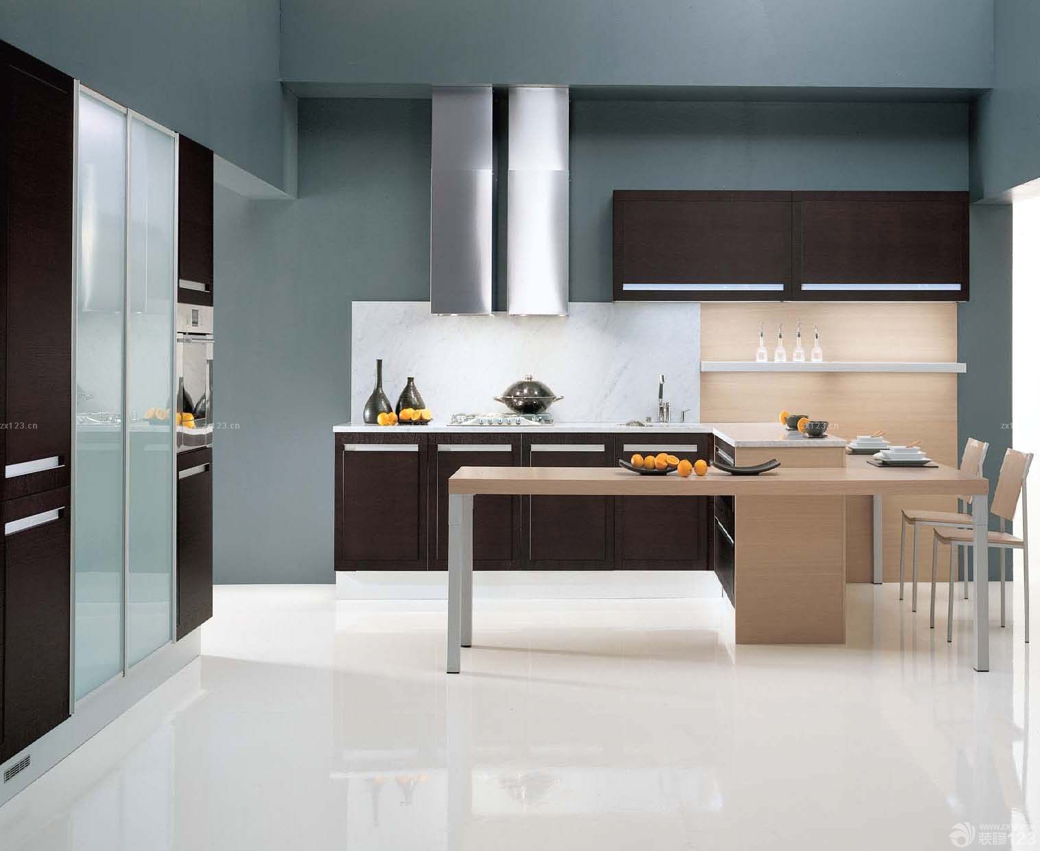 半敞开式厨房西门子整体橱柜装修效果图