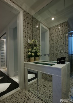 家居浴室防滑砖贴图装修案例