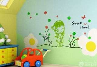 阁楼儿童房墙绘设计
