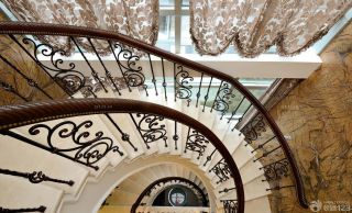 中式新古典风格别墅楼梯设计图片