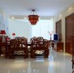 中式家庭室内客厅红木色门实景图