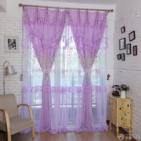 温馨家庭室内紫色绣花窗帘装修效果图