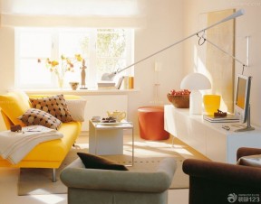 暖色调家庭室内客厅置物凳效果图欣赏