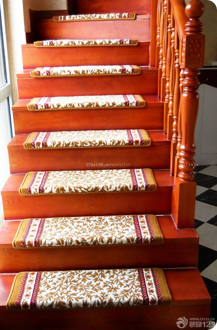 小户型阁楼楼梯垫设计图