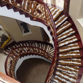 欧式别墅家用楼梯垫装修效果图欣赏