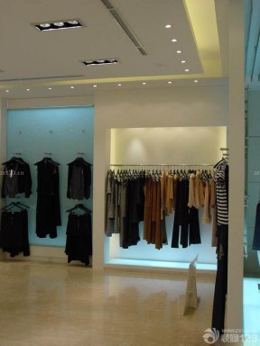 最新现代小服装店吊顶灯设计图片