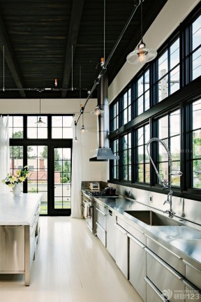 别墅开放式厨房不锈钢防盗窗装修样板间