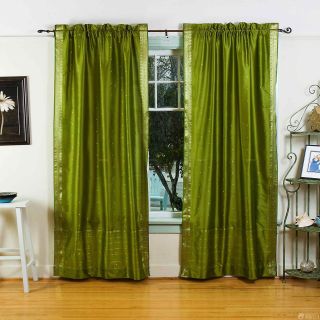 英式田园风格客厅绿色窗帘装修效果图
