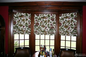 古典欧式风格餐厅组合图案窗帘装修效果图