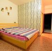 温馨小型宾馆双人床装修设计图片