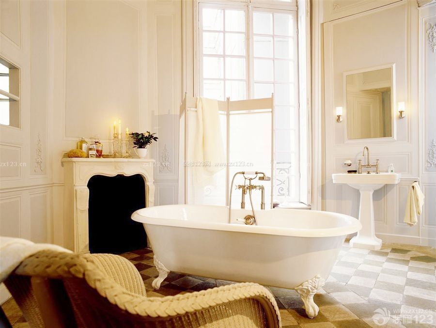 美式简约风格白色按摩浴缸设计图