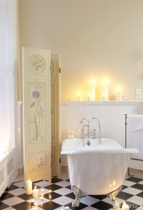 欧式白色按摩浴缸造型设计图片