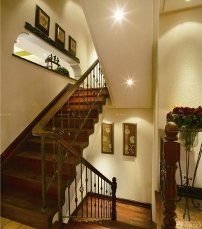楼梯间铁艺扶手设计图片