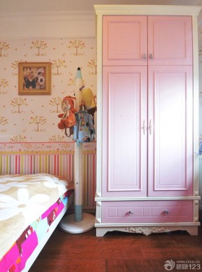 粉色门 可爱儿童房间