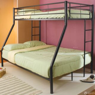 精致儿童卧室铁质高低床装修样板参考