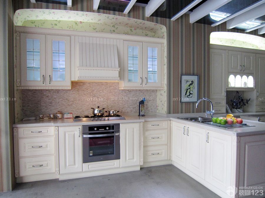 最新美式厨房橱柜仿古瓷砖效果图